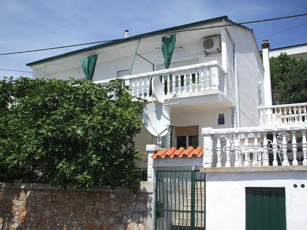 Apartmani Mira Senj  Ngoại thất bức ảnh